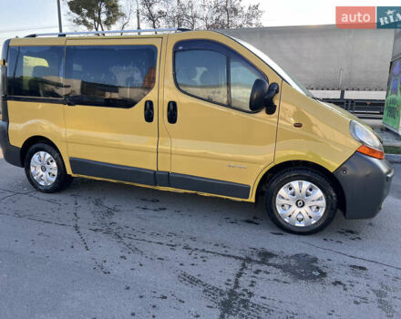 Желтый Рено Трафик, объемом двигателя 1.87 л и пробегом 421 тыс. км за 5999 $, фото 3 на Automoto.ua