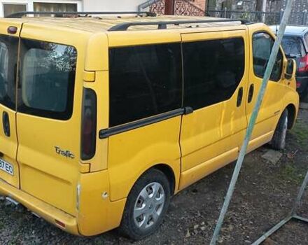 Желтый Рено Трафик, объемом двигателя 1.87 л и пробегом 390 тыс. км за 6500 $, фото 1 на Automoto.ua