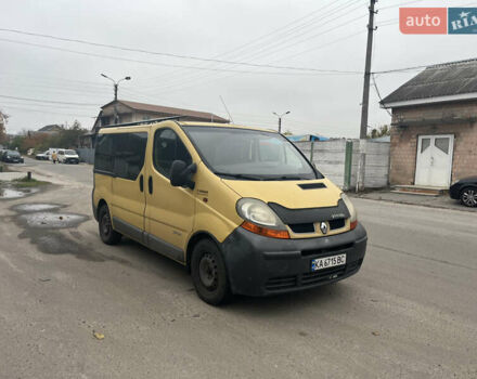 Желтый Рено Трафик, объемом двигателя 1.87 л и пробегом 380 тыс. км за 5500 $, фото 2 на Automoto.ua