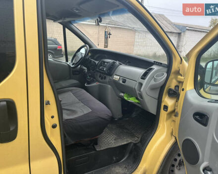 Желтый Рено Трафик, объемом двигателя 1.87 л и пробегом 380 тыс. км за 5500 $, фото 5 на Automoto.ua