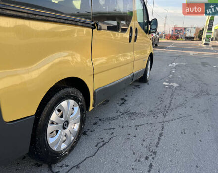 Желтый Рено Трафик, объемом двигателя 1.87 л и пробегом 421 тыс. км за 5999 $, фото 6 на Automoto.ua