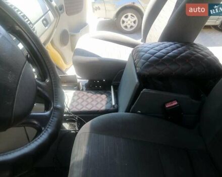 Желтый Рено Трафик, объемом двигателя 1 л и пробегом 35 тыс. км за 9500 $, фото 7 на Automoto.ua