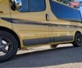 Желтый Рено Трафик, объемом двигателя 2.5 л и пробегом 332 тыс. км за 9800 $, фото 1 на Automoto.ua
