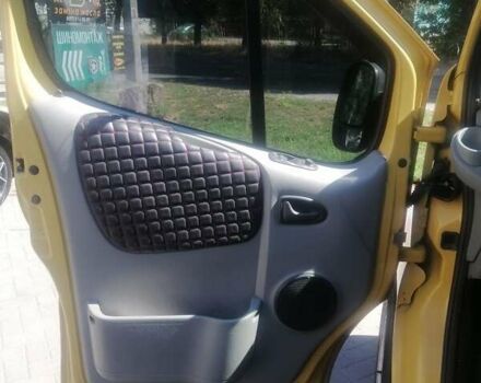 Желтый Рено Трафик, объемом двигателя 1 л и пробегом 35 тыс. км за 9500 $, фото 5 на Automoto.ua