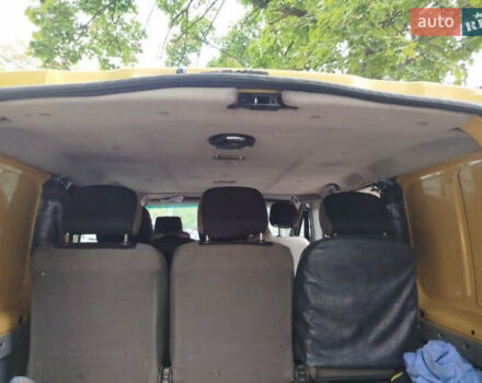 Желтый Рено Трафик, объемом двигателя 1.87 л и пробегом 416 тыс. км за 6000 $, фото 10 на Automoto.ua