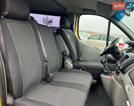 Желтый Рено Трафик, объемом двигателя 2 л и пробегом 187 тыс. км за 8990 $, фото 29 на Automoto.ua