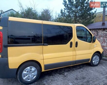 Желтый Рено Трафик, объемом двигателя 2 л и пробегом 187 тыс. км за 7800 $, фото 2 на Automoto.ua