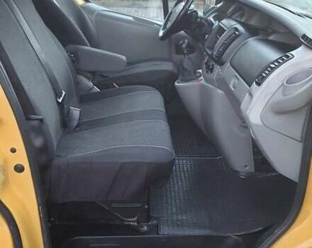 Желтый Рено Трафик, объемом двигателя 2 л и пробегом 187 тыс. км за 7800 $, фото 12 на Automoto.ua