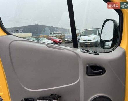 Желтый Рено Трафик, объемом двигателя 2 л и пробегом 187 тыс. км за 8990 $, фото 13 на Automoto.ua
