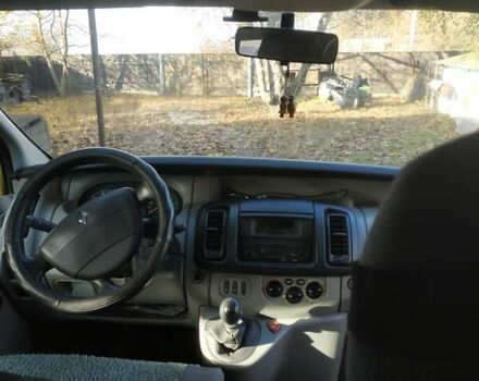 Желтый Рено Трафик, объемом двигателя 2 л и пробегом 241 тыс. км за 8200 $, фото 7 на Automoto.ua