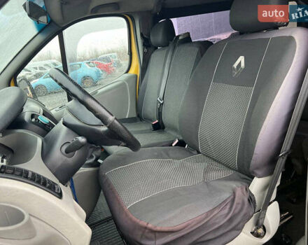 Желтый Рено Трафик, объемом двигателя 2 л и пробегом 187 тыс. км за 8990 $, фото 17 на Automoto.ua