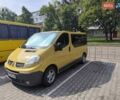 Желтый Рено Трафик, объемом двигателя 2 л и пробегом 280 тыс. км за 10000 $, фото 1 на Automoto.ua