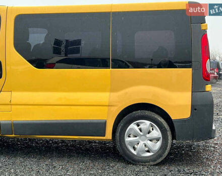 Желтый Рено Трафик, объемом двигателя 2 л и пробегом 187 тыс. км за 8990 $, фото 4 на Automoto.ua