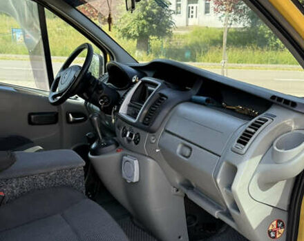 Жовтий Рено Трафік, об'ємом двигуна 2 л та пробігом 355 тис. км за 13000 $, фото 11 на Automoto.ua