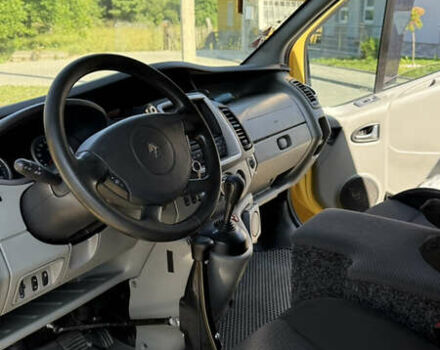 Жовтий Рено Трафік, об'ємом двигуна 2 л та пробігом 355 тис. км за 13000 $, фото 12 на Automoto.ua