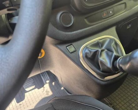 Желтый Рено Трафик, объемом двигателя 1.6 л и пробегом 200 тыс. км за 16500 $, фото 14 на Automoto.ua