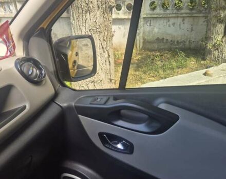 Желтый Рено Трафик, объемом двигателя 1.6 л и пробегом 200 тыс. км за 16500 $, фото 26 на Automoto.ua