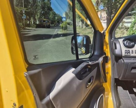 Желтый Рено Трафик, объемом двигателя 1.6 л и пробегом 200 тыс. км за 16500 $, фото 11 на Automoto.ua