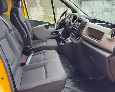 Рено Трафик 2017 в Прилуках на Automoto.ua Желтый Рено Трафик, объемом двигателя 1.6 л и пробегом 230 тыс. км за 12500 $, фото 5 на Automoto.ua