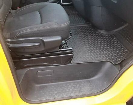 Жовтий Рено Трафік, об'ємом двигуна 1.6 л та пробігом 260 тис. км за 13500 $, фото 11 на Automoto.ua