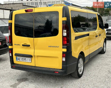Рено Трафик 2017 в Каменское - Днепродзержинск на Automoto.ua Желтый Рено Трафик, объемом двигателя 1.6 л и пробегом 140 тыс. км за 11700 $, фото 5 на Automoto.ua