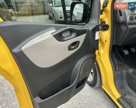 Рено Трафик 2017 в Каменское - Днепродзержинск на Automoto.ua Желтый Рено Трафик, объемом двигателя 1.6 л и пробегом 140 тыс. км за 11700 $, фото 14 на Automoto.ua