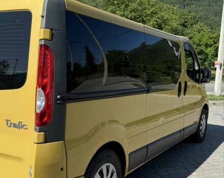 Желтый Рено Трафик, объемом двигателя 2 л и пробегом 350 тыс. км за 13000 $, фото 12 на Automoto.ua