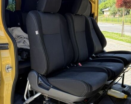 Желтый Рено Трафик, объемом двигателя 2 л и пробегом 350 тыс. км за 13000 $, фото 5 на Automoto.ua