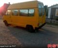 Желтый Рено Трафик, объемом двигателя 1.7 л и пробегом 303 тыс. км за 1400 $, фото 3 на Automoto.ua