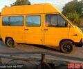 Желтый Рено Трафик, объемом двигателя 1.7 л и пробегом 303 тыс. км за 1400 $, фото 1 на Automoto.ua