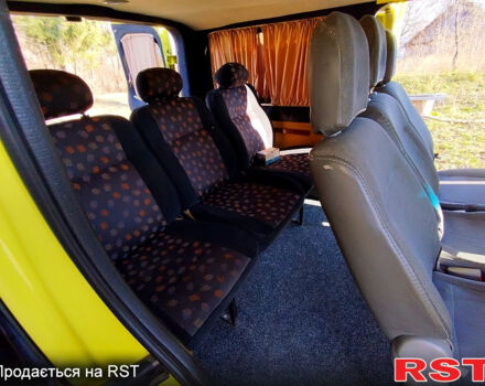 Желтый Рено Трафик, объемом двигателя 1.9 л и пробегом 338 тыс. км за 6800 $, фото 8 на Automoto.ua