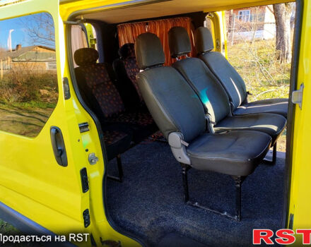 Желтый Рено Трафик, объемом двигателя 1.9 л и пробегом 338 тыс. км за 6800 $, фото 7 на Automoto.ua