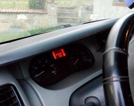 Рено Трафик 2007 в Самборе на Automoto.ua Желтый Рено Трафик, объемом двигателя 0 л и пробегом 243 тыс. км за 9500 $, фото 2 на Automoto.ua