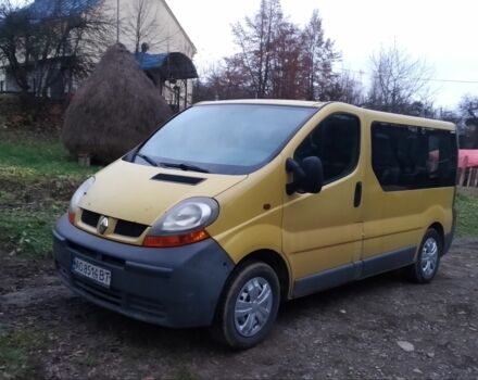 Желтый Рено Трафик, объемом двигателя 1.9 л и пробегом 374 тыс. км за 5200 $, фото 1 на Automoto.ua