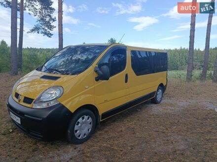 Желтый Рено Трафик, объемом двигателя 1.87 л и пробегом 395 тыс. км за 7500 $, фото 1 на Automoto.ua