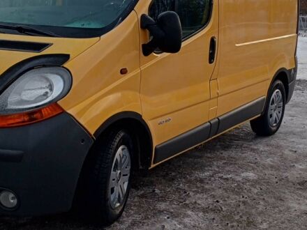Желтый Рено Трафик, объемом двигателя 1.9 л и пробегом 420 тыс. км за 4605 $, фото 1 на Automoto.ua