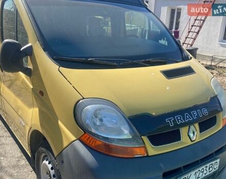 Желтый Рено Трафик, объемом двигателя 1.9 л и пробегом 290 тыс. км за 7000 $, фото 1 на Automoto.ua
