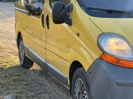 Жовтий Рено Трафік, об'ємом двигуна 1.9 л та пробігом 385 тис. км за 6500 $, фото 1 на Automoto.ua