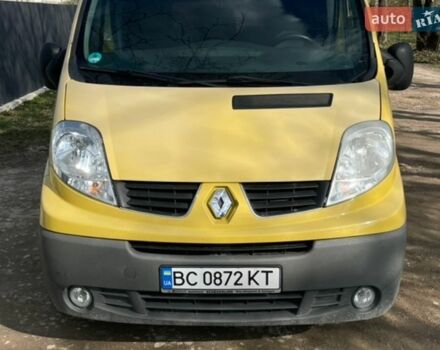 Желтый Рено Трафик, объемом двигателя 2 л и пробегом 250 тыс. км за 11500 $, фото 1 на Automoto.ua