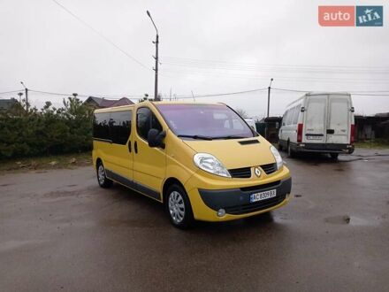 Рено Трафик 2013 в Нововолынск на Automoto.ua Желтый Рено Трафик, объемом двигателя 2 л и пробегом 333 тыс. км за 12300 $, фото 1 на Automoto.ua