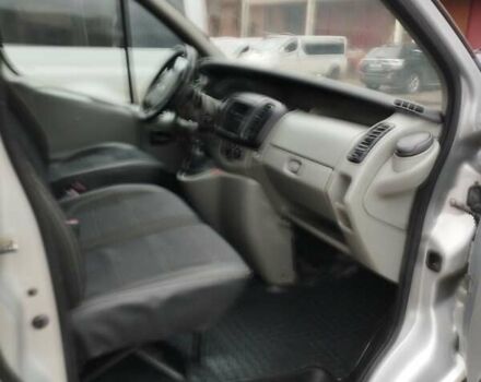 Серый Рено Трафик, объемом двигателя 2 л и пробегом 310 тыс. км за 9000 $, фото 12 на Automoto.ua