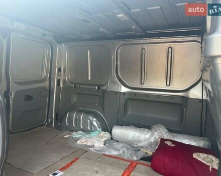 Серый Рено Трафик, объемом двигателя 2 л и пробегом 169 тыс. км за 15500 $, фото 6 на Automoto.ua