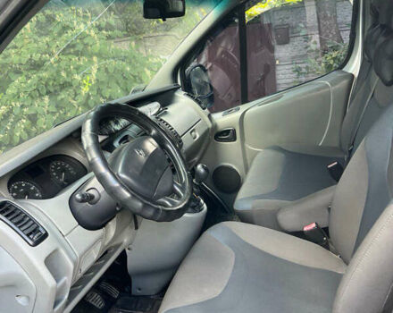 Сірий Рено Трафік, об'ємом двигуна 2.46 л та пробігом 300 тис. км за 6500 $, фото 10 на Automoto.ua
