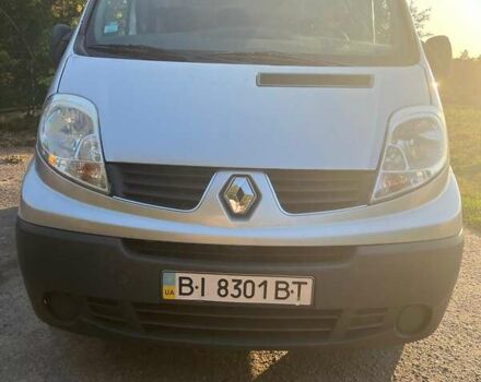 Серый Рено Трафик, объемом двигателя 2 л и пробегом 169 тыс. км за 15500 $, фото 3 на Automoto.ua