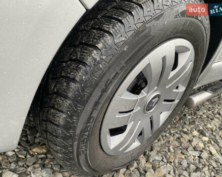 Серый Рено Трафик, объемом двигателя 2 л и пробегом 300 тыс. км за 13800 $, фото 4 на Automoto.ua