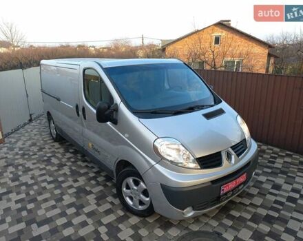 Серый Рено Трафик, объемом двигателя 2 л и пробегом 235 тыс. км за 13750 $, фото 4 на Automoto.ua