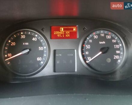 Серый Рено Трафик, объемом двигателя 2 л и пробегом 235 тыс. км за 13750 $, фото 24 на Automoto.ua