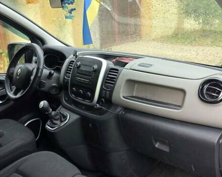 Серый Рено Трафик, объемом двигателя 2 л и пробегом 452 тыс. км за 10800 $, фото 7 на Automoto.ua