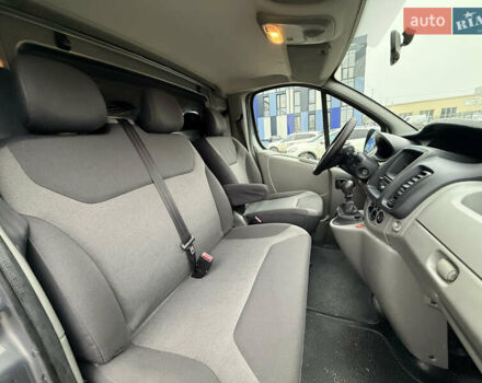 Серый Рено Трафик, объемом двигателя 2 л и пробегом 99 тыс. км за 12999 $, фото 32 на Automoto.ua