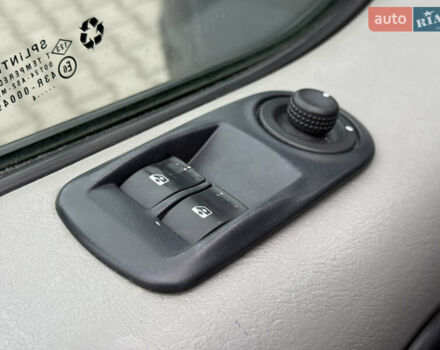 Серый Рено Трафик, объемом двигателя 2 л и пробегом 99 тыс. км за 12999 $, фото 21 на Automoto.ua